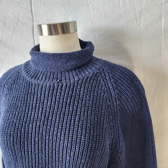Vintage Navy Blue Knit Sweater - Picture 6 of 8